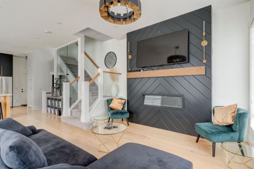 1804 20 Avenue, Calgary, AB - Indoor With Fireplace