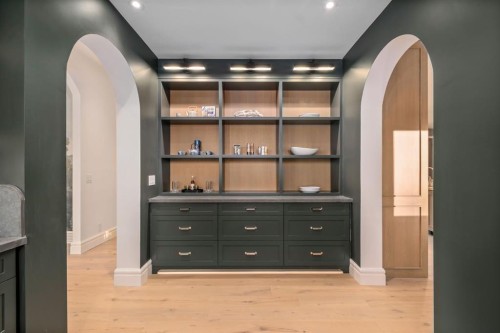 2945 Toronto Crescent Nw, Calgary, AB - Indoor Photo Showing Other Room