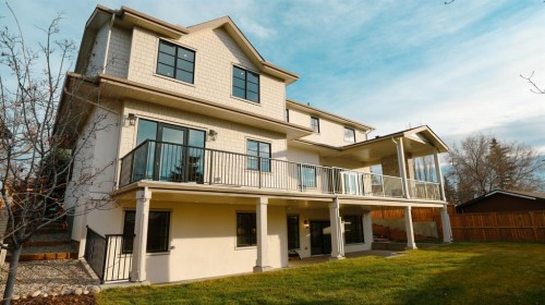 2945 Toronto Crescent Nw, Calgary, AB - Outdoor With Balcony With Deck Patio Veranda