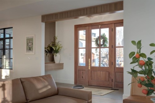 2945 Toronto Crescent Nw, Calgary, AB - Indoor