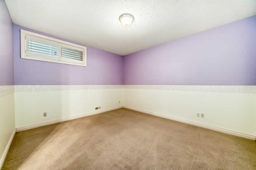 33 Evergreen Common Sw, Calgary, AB - Indoor Photo Showing Other Room