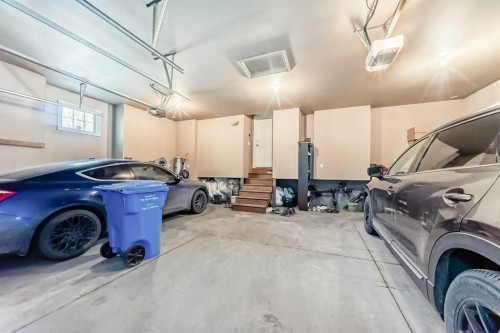 33 Evergreen Common Sw, Calgary, AB - Indoor Photo Showing Garage