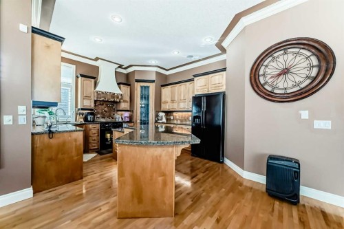 33 Evergreen Common Sw, Calgary, AB - Indoor Photo Showing Kitchen