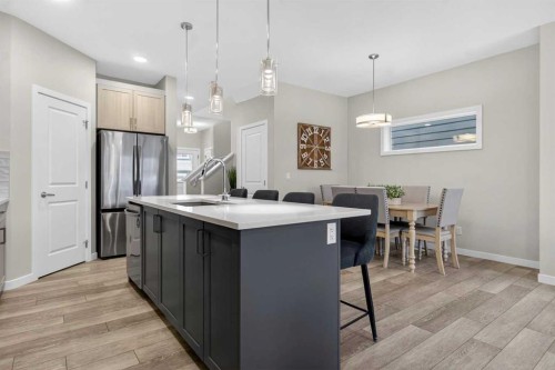 321 Magnolia Way Se, Calgary, AB - Indoor