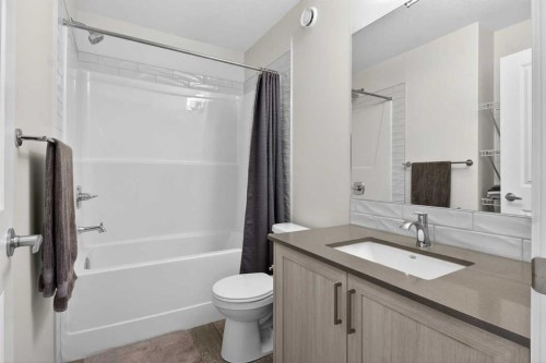 321 Magnolia Way Se, Calgary, AB - Indoor Photo Showing Bathroom
