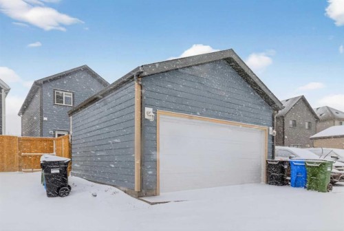 321 Magnolia Way Se, Calgary, AB - Outdoor
