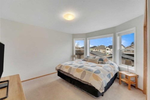 52 Covewood Green Ne, Calgary, AB - Indoor Photo Showing Bedroom