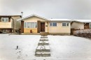 164 Rundlefield Crescent Ne, Calgary, AB  - Outdoor 