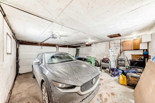 164 Rundlefield Crescent Ne, Calgary, AB - Indoor Photo Showing Garage