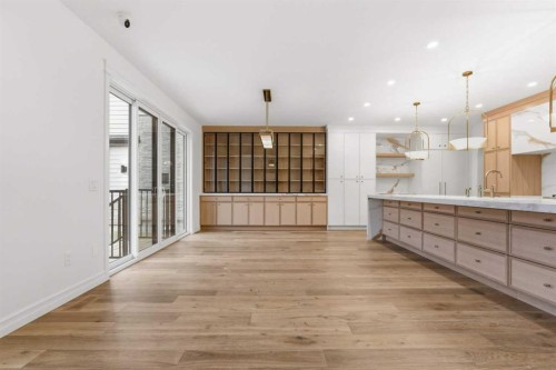 356 Greenwich Drive Nw, Calgary, AB - Indoor