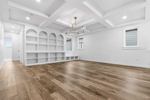 356 Greenwich Drive Nw, Calgary, AB - Indoor Photo Showing Other Room