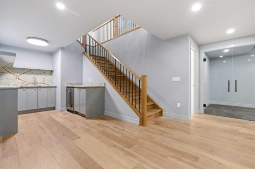 356 Greenwich Drive Nw, Calgary, AB - Indoor Photo Showing Other Room