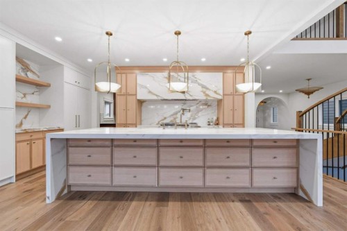 356 Greenwich Drive Nw, Calgary, AB - Indoor Photo Showing Kitchen