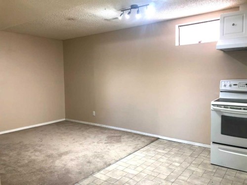 27 Bedford Road Ne, Calgary, AB - Indoor