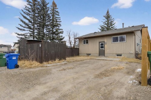 27 Bedford Road Ne, Calgary, AB - Outdoor