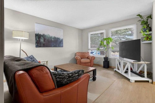 27 Bedford Road Ne, Calgary, AB - Indoor