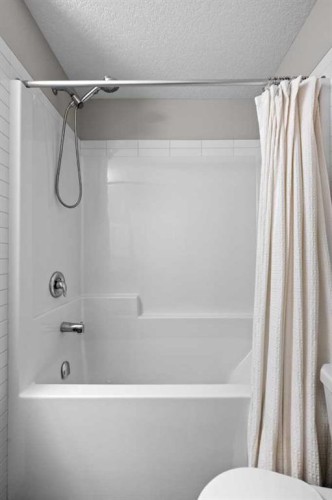 126 Seton Passage Se, Calgary, AB - Indoor Photo Showing Bathroom