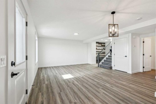 26A Poplar Ridge Close, Didsbury, AB - Indoor Photo Showing Other Room