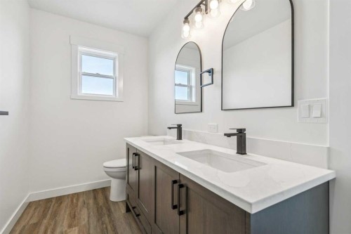 26A Poplar Ridge Close, Didsbury, AB - Indoor Photo Showing Bathroom