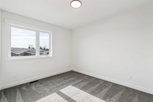 26A Poplar Ridge Close, Didsbury, AB - Indoor Photo Showing Other Room