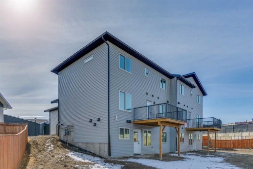 26A Poplar Ridge Close, Didsbury, AB - Outdoor With Exterior