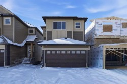 15 Homestead Gardens NE Calgary, AB T3J 5T8