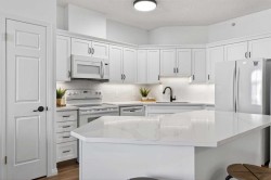 404-5201 Dalhousie Drive NW Calgary, AB T3A 5Y7