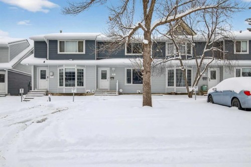 5 Bermuda Lane Nw, Calgary, AB - Outdoor With Facade