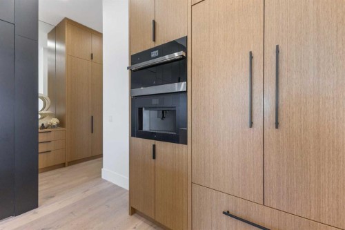 809 Drury Avenue Ne, Calgary, AB - Indoor