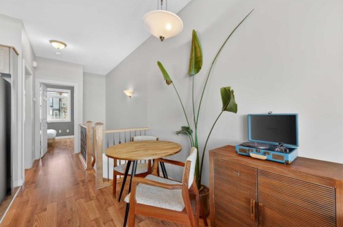 10-169 Rockyledge View Nw, Calgary, AB - Indoor