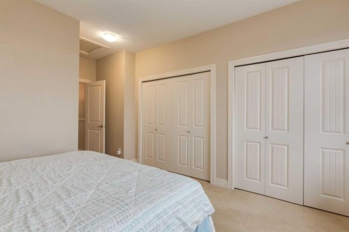 172 Rockyledge View Nw, Calgary, AB - Indoor Photo Showing Bedroom