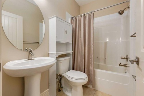 172 Rockyledge View Nw, Calgary, AB - Indoor Photo Showing Bathroom