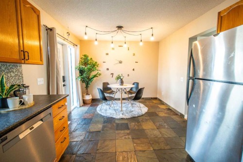 84 Hidden Green Nw, Calgary, AB - Indoor