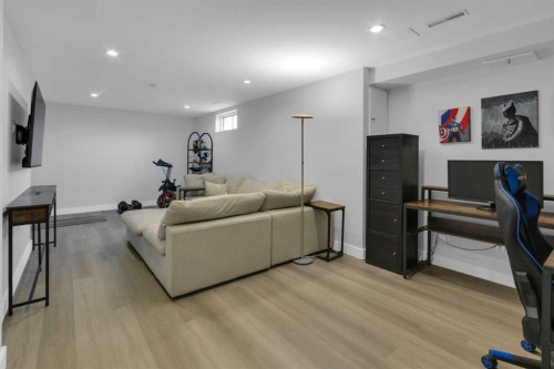 78-740 Bracewood Drive Sw, Calgary, AB - Indoor