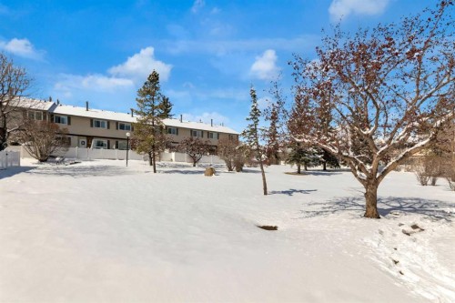 78-740 Bracewood Drive Sw, Calgary, AB - Outdoor