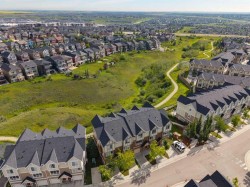 61 Sherwood Lane NW Calgary, AB T3R 0V3