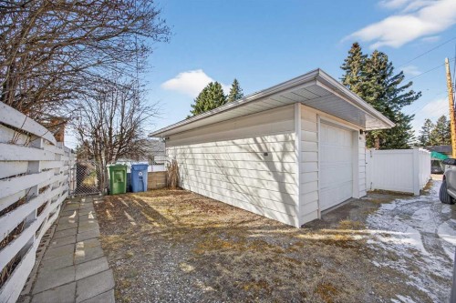 1124 31 Avenue Nw, Calgary, AB - Outdoor