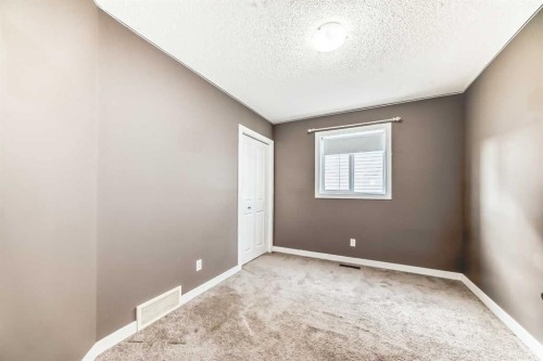 172 Morningside Manor Sw, Airdrie, AB - Indoor Photo Showing Other Room