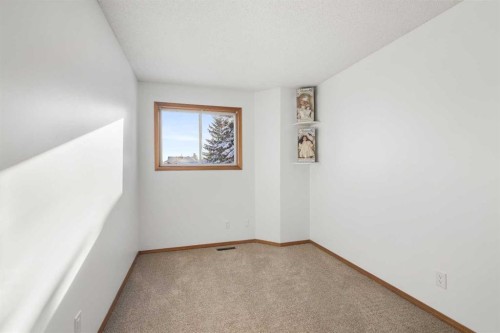 70 Pasadena Gardens Ne, Calgary, AB 