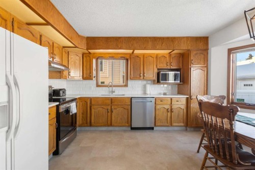 70 Pasadena Gardens Ne, Calgary, AB 