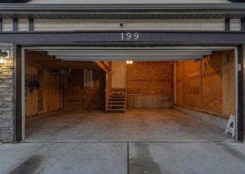 199 Hawkmere Road, Chestermere, AB - Indoor Photo Showing Garage
