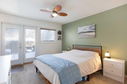 1012 Hunterston Hill Nw, Calgary, AB - Indoor Photo Showing Bedroom