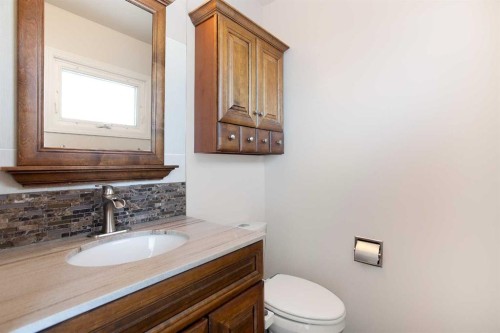 1012 Hunterston Hill Nw, Calgary, AB - Indoor Photo Showing Bathroom