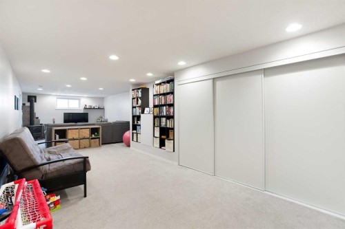 1012 Hunterston Hill Nw, Calgary, AB - Indoor