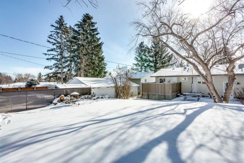 1012 Hunterston Hill Nw, Calgary, AB - Outdoor
