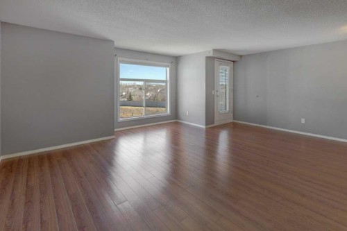 2429-700 Willowbrook Road Nw, Airdrie, AB - Indoor Photo Showing Other Room