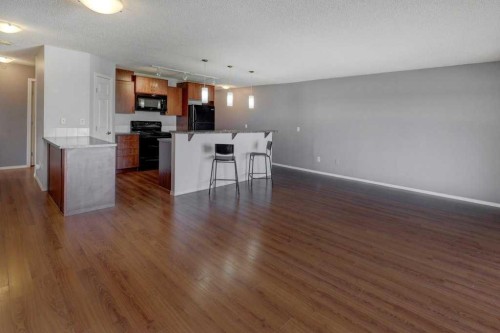 2429-700 Willowbrook Road Nw, Airdrie, AB - Indoor Photo Showing Kitchen