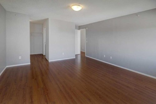 2429-700 Willowbrook Road Nw, Airdrie, AB - Indoor Photo Showing Other Room