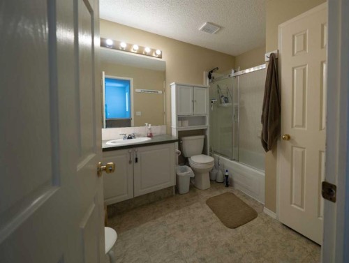 11 Arbour Stone Crescent Nw, Calgary, AB - Indoor Photo Showing Bathroom