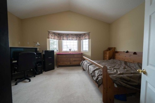 11 Arbour Stone Crescent Nw, Calgary, AB - Indoor Photo Showing Bedroom